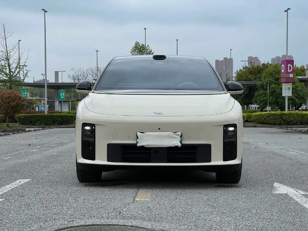 2025 Li i6 BEV,autocango,china used car exporter,china ev exporter,chinese used car exporter,chinese used ev exporter