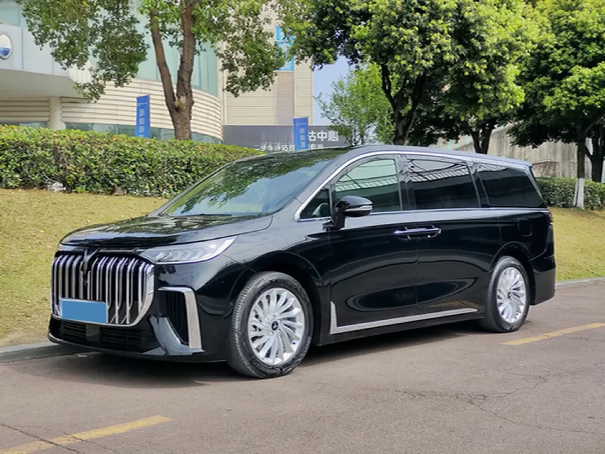 2024 Voyah Dream 1.5T 150HP L4 PHEV 43KWH,autocango,china used car exporter,china ev exporter,chinese used car exporter,chinese used ev exporter