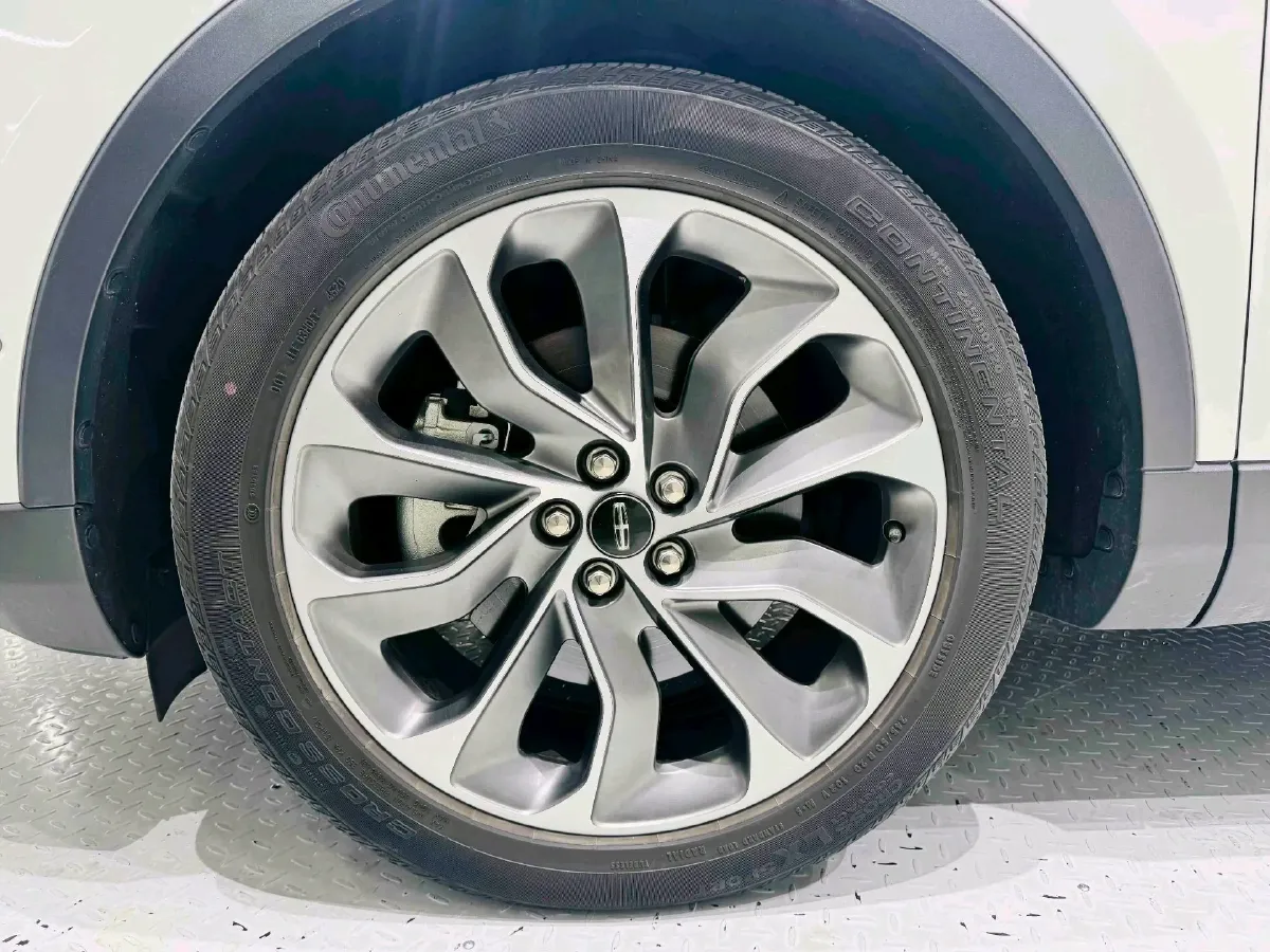 2021 Lincoln Nautilus 2.0T 245HP L4 8AT,autocango,china used car exporter,china ev exporter,chinese used car exporter,chinese used ev exporter