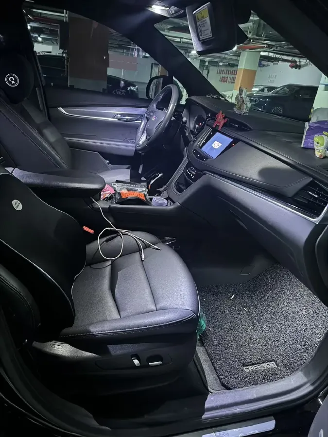 2021 Cadillac XT6 2.0T 237HP L4 9AT,autocango,china used car exporter,china ev exporter,chinese used car exporter,chinese used ev exporter