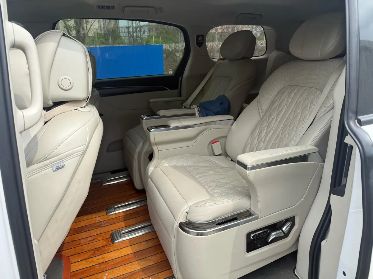 2020 Buick GL8 2.0T 237HP L4 9AT,autocango,china used car exporter,china ev exporter,chinese used car exporter,chinese used ev exporter