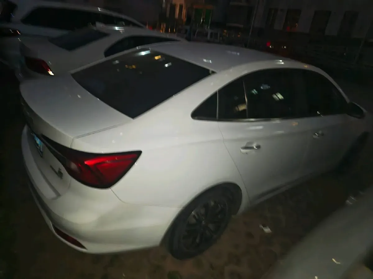 2020 Roewe i5 1.5L 120HP L4 CVT,autocango,china used car exporter,china ev exporter,chinese used car exporter,chinese used ev exporter