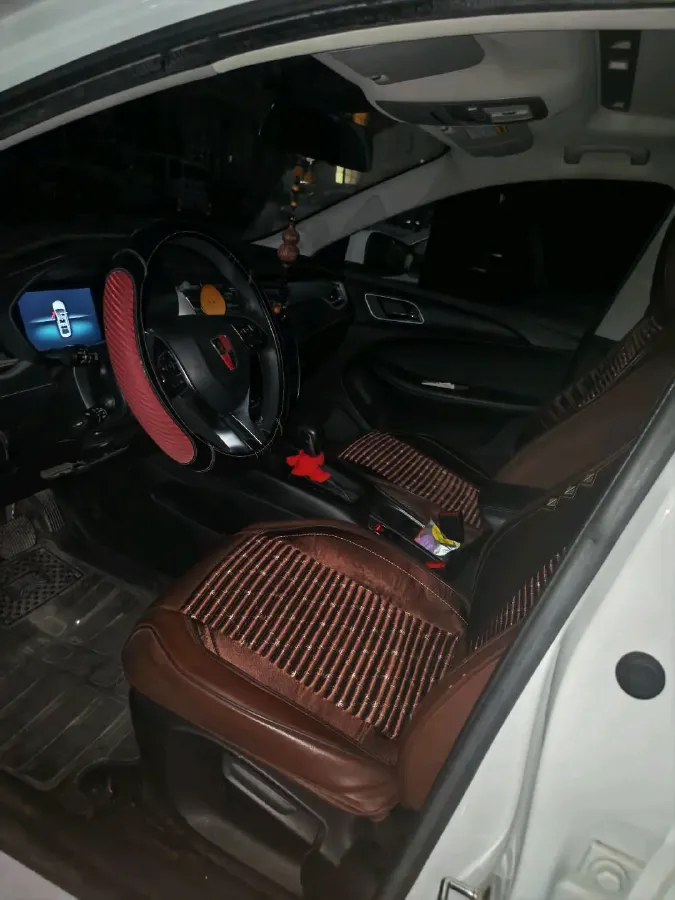 2020 Roewe i5 1.5L 120HP L4 CVT,autocango,china used car exporter,china ev exporter,chinese used car exporter,chinese used ev exporter