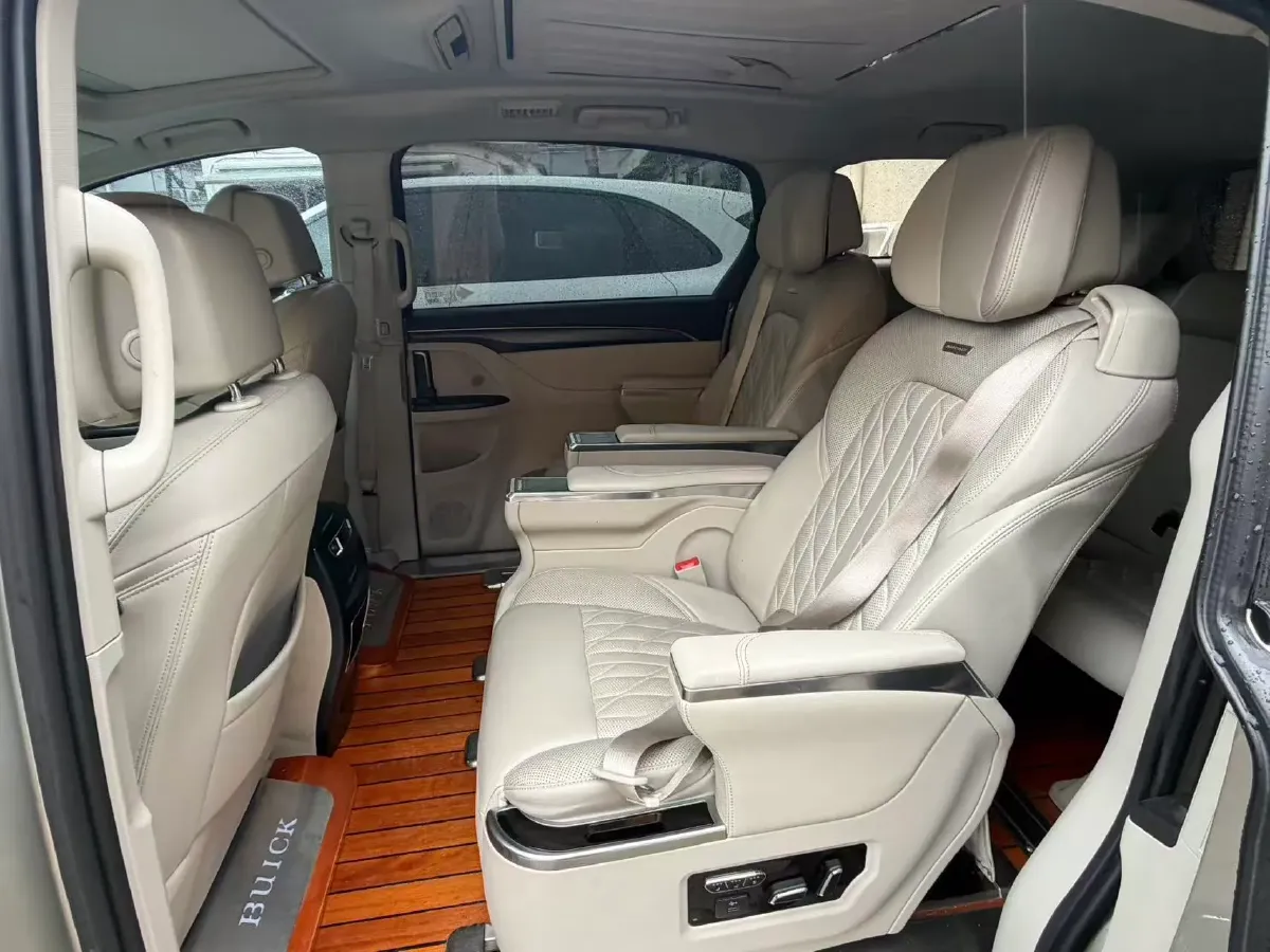 2020 Buick GL8 2.0T 237HP L4 9AT,autocango,china used car exporter,china ev exporter,chinese used car exporter,chinese used ev exporter