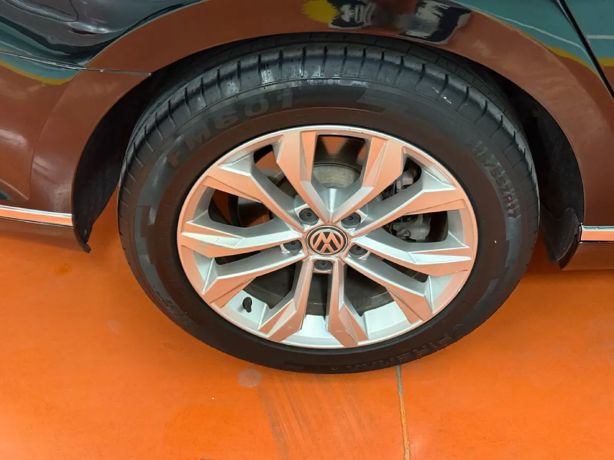 2019 Volkswagen Magotan 2.0T 186HP L4 7DCT,autocango,china used car exporter,china ev exporter,chinese used car exporter,chinese used ev exporter