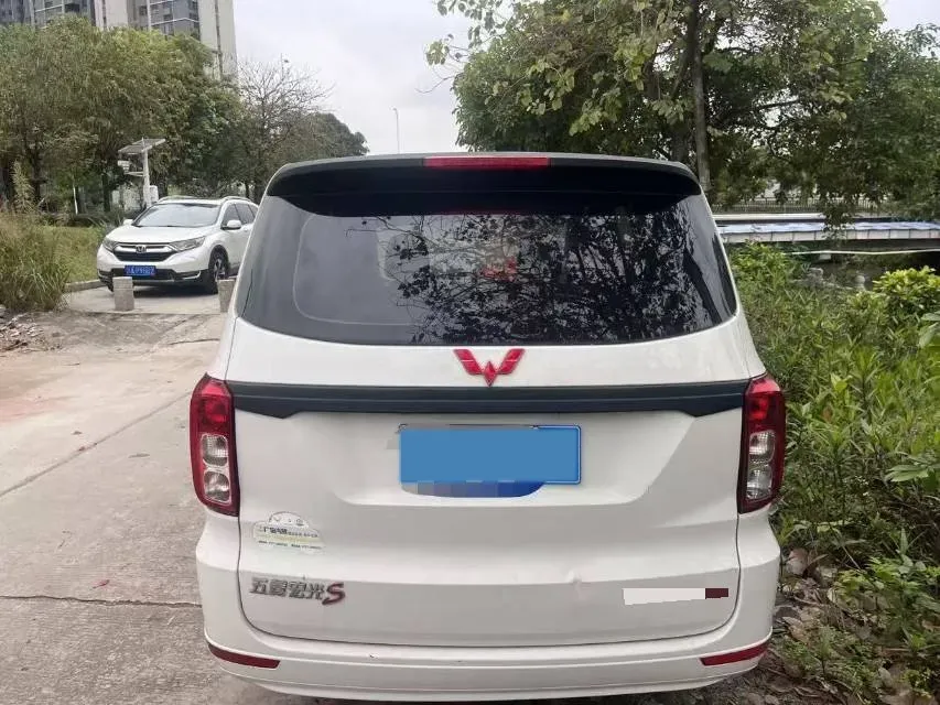 2021 WuLing RongGuang New Truck 1.5L 99HP L4 5MT,autocango,china used car exporter,china ev exporter,chinese used car exporter,chinese used ev exporter