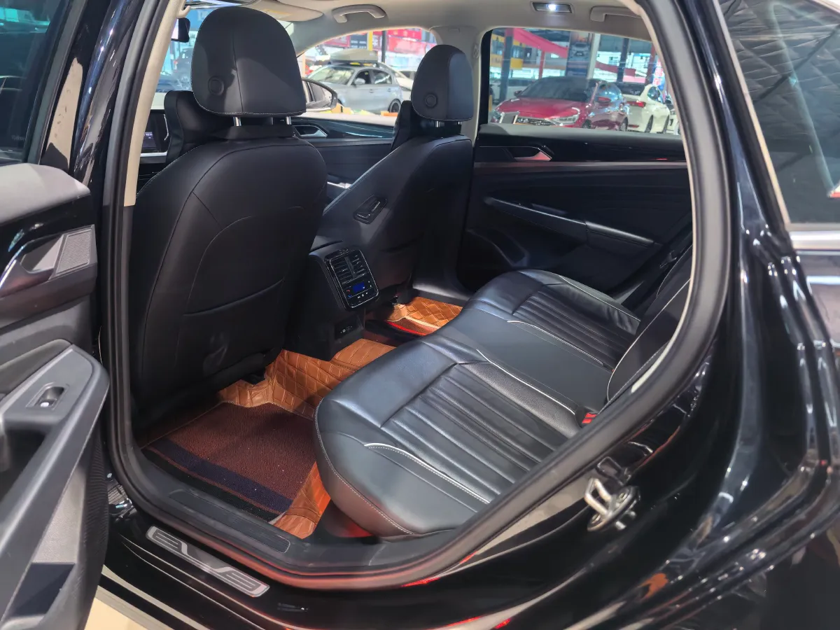 2023 Volkswagen Passat 2.0T 186HP L4 7DCT,autocango,china used car exporter,china ev exporter,chinese used car exporter,chinese used ev exporter