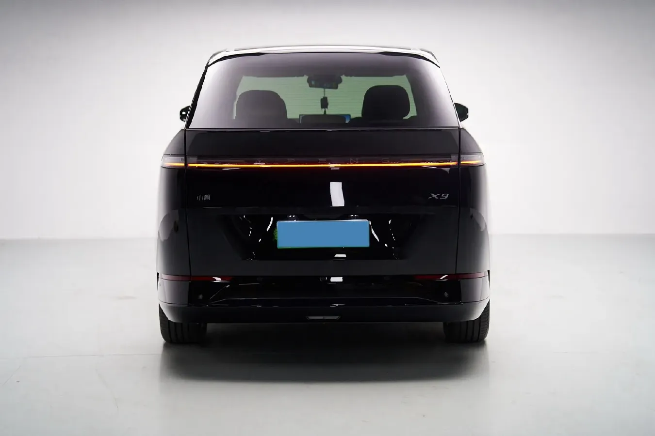 2025 Xpeng X9 BEV,autocango,china used car exporter,china ev exporter,chinese used car exporter,chinese used ev exporter