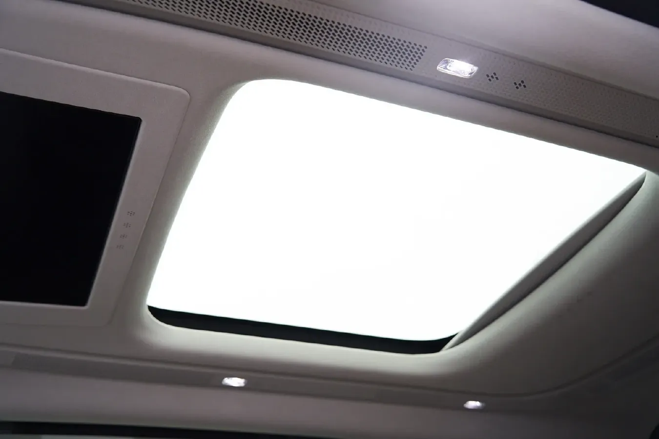 2025 Xpeng X9 BEV,autocango,china used car exporter,china ev exporter,chinese used car exporter,chinese used ev exporter