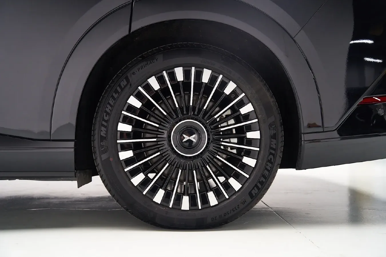 2025 Xpeng X9 BEV,autocango,china used car exporter,china ev exporter,chinese used car exporter,chinese used ev exporter