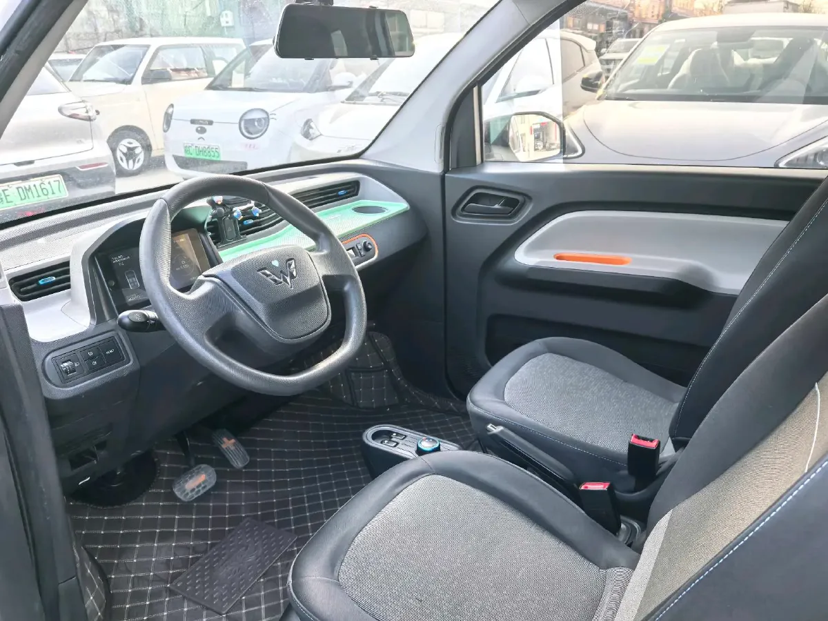 2021 WuLing HongGuang MINI EV BEV 13.8KWH,autocango,china used car exporter,china ev exporter,chinese used car exporter,chinese used ev exporter