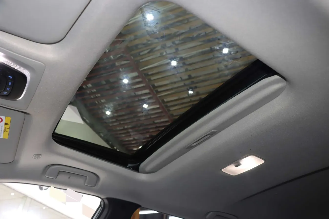 2022 Toyota Corolla Cross 2.0L 171HP L4 CVT,autocango,china used car exporter,china ev exporter,chinese used car exporter,chinese used ev exporter