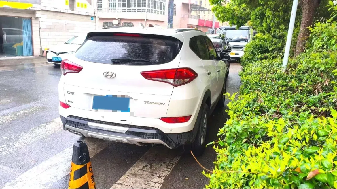2015 Hyundai Tucson 1.6T 177HP L4 7DCT,autocango,china used car exporter,china ev exporter,chinese used car exporter,chinese used ev exporter