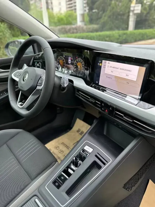 2023 Volkswagen Golf 1.4T 150HP L4 7DCT,autocango,china used car exporter,china ev exporter,chinese used car exporter,chinese used ev exporter