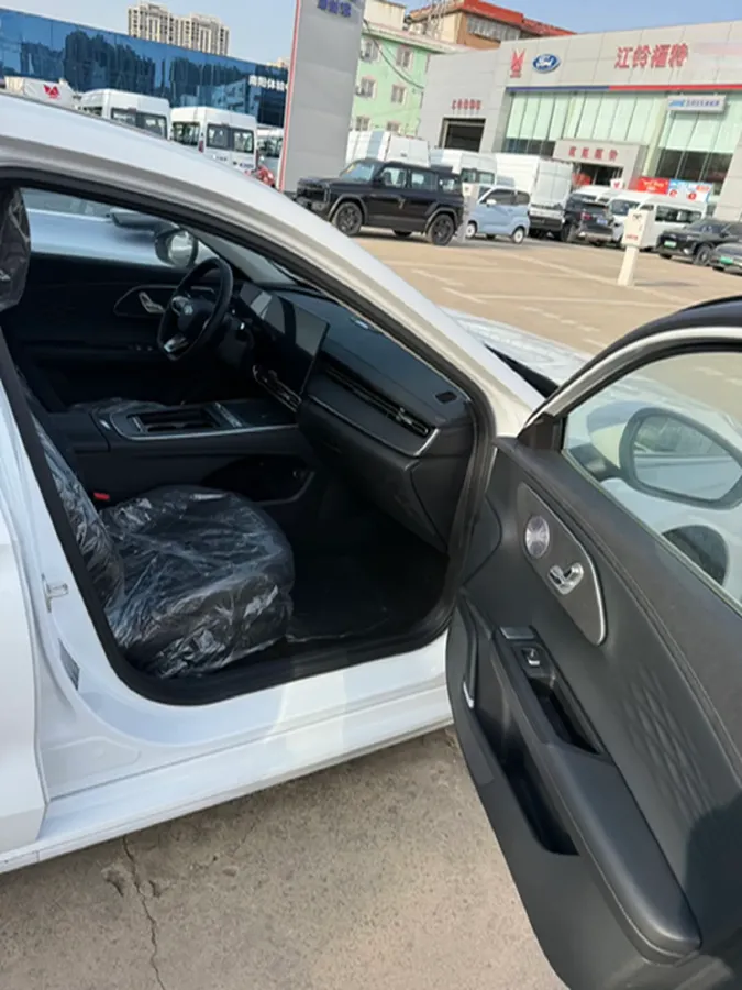 2025 Fulwin FulwinA8L 1.5T 156HP L4 1DHT PHEV 18.67KWH,autocango,china used car exporter,china ev exporter,chinese used car exporter,chinese used ev exporter