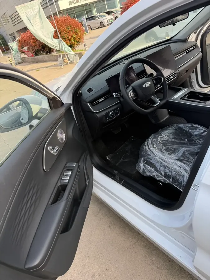 2025 Fulwin FulwinA8L 1.5T 156HP L4 1DHT PHEV 18.67KWH,autocango,china used car exporter,china ev exporter,chinese used car exporter,chinese used ev exporter