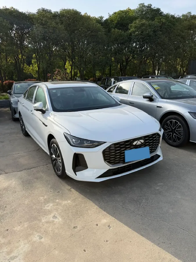 2025 Fulwin FulwinA8L 1.5T 156HP L4 1DHT PHEV 18.67KWH,autocango,china used car exporter,china ev exporter,chinese used car exporter,chinese used ev exporter