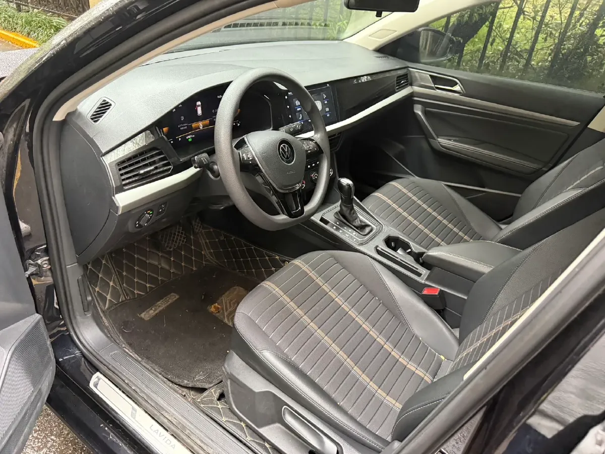 2021 Volkswagen Lavida 1.4T 150HP L4 7DCT,autocango,china used car exporter,china ev exporter,chinese used car exporter,chinese used ev exporter