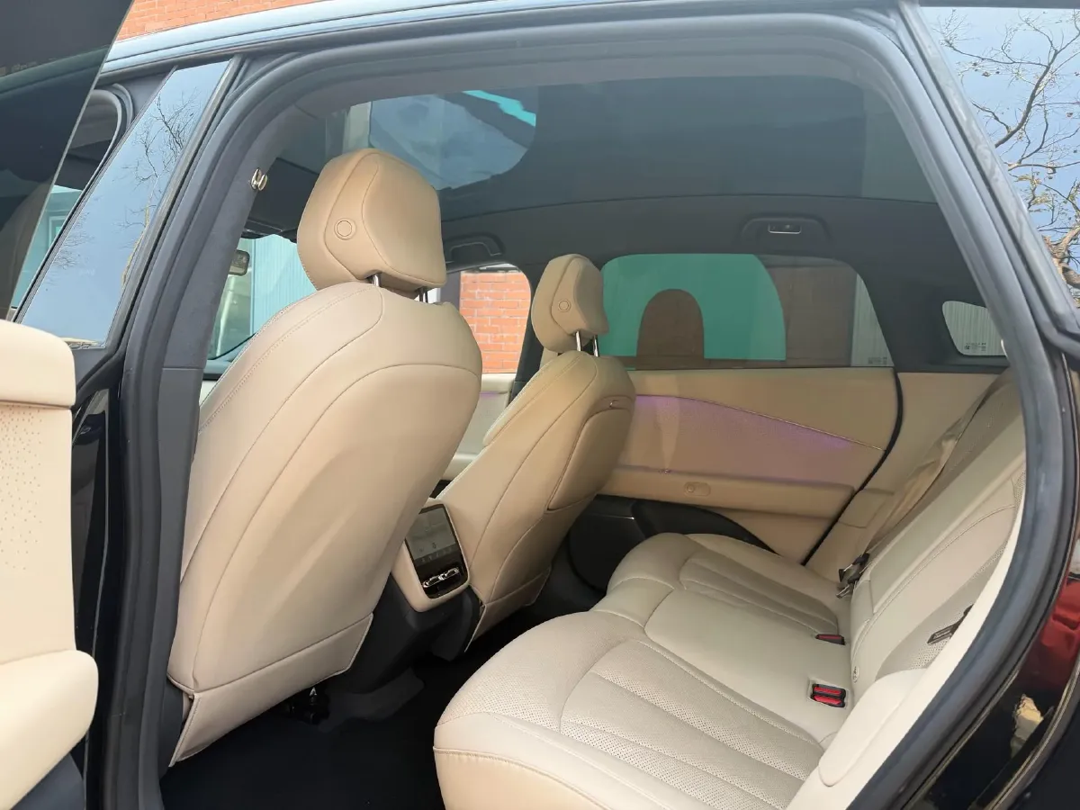 2024 Xpeng P7+ BEV 60.7KWH,autocango,china used car exporter,china ev exporter,chinese used car exporter,chinese used ev exporter