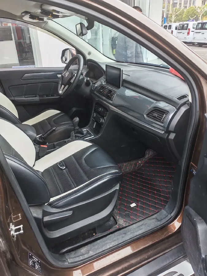 2017 BAIC WeiWang M50F 1.5L 116HP L4 5MT,autocango,china used car exporter,china ev exporter,chinese used car exporter,chinese used ev exporter