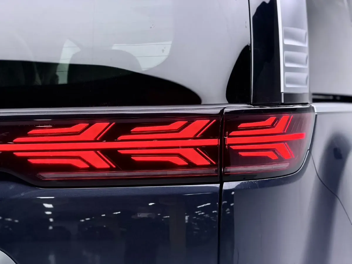 2025 Denza D9 1.5T 156HP L4 E-CVT PHEV 40KWH,autocango,china used car exporter,china ev exporter,chinese used car exporter,chinese used ev exporter