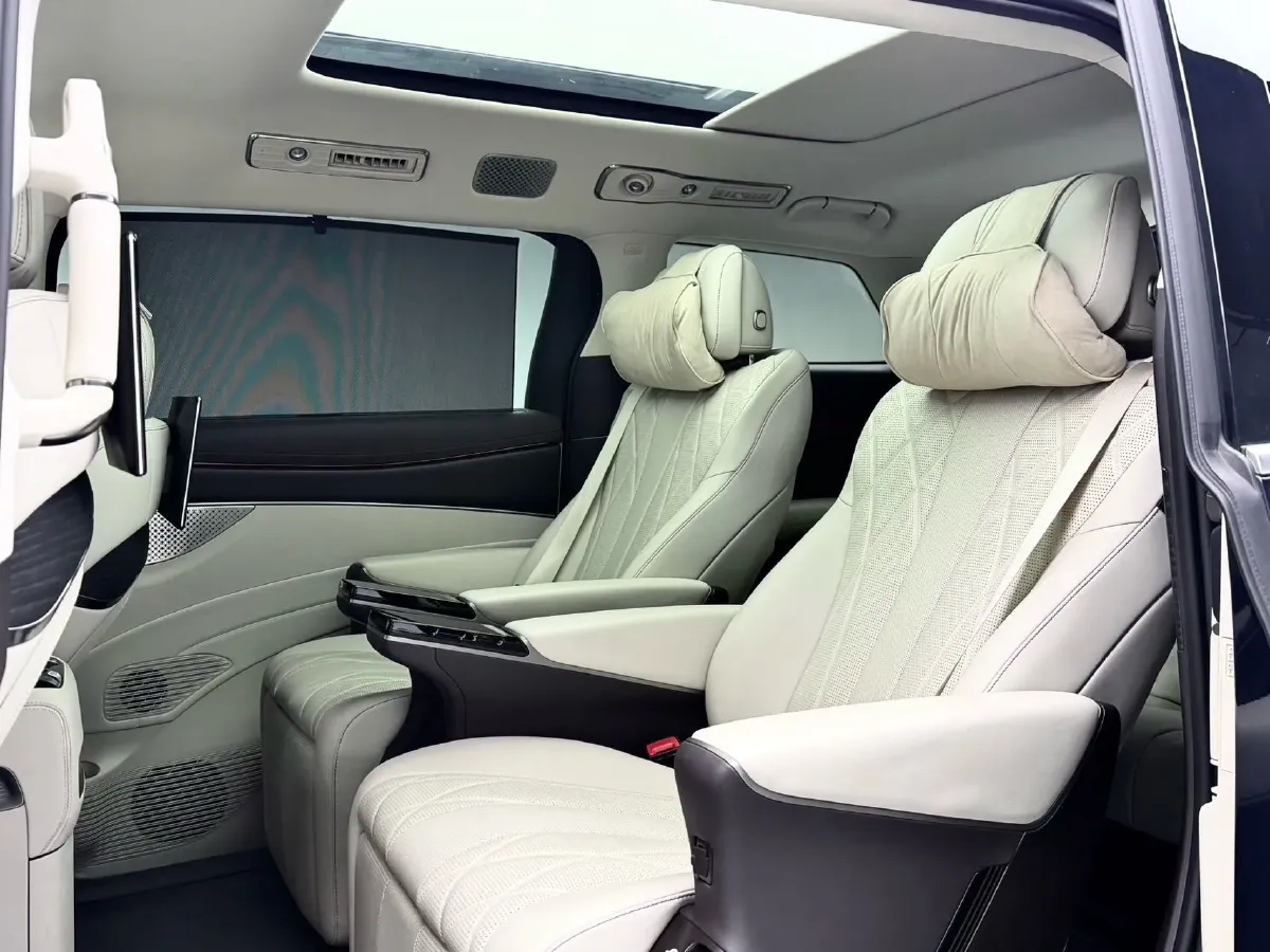 2025 Denza D9 1.5T 156HP L4 E-CVT PHEV 40KWH,autocango,china used car exporter,china ev exporter,chinese used car exporter,chinese used ev exporter