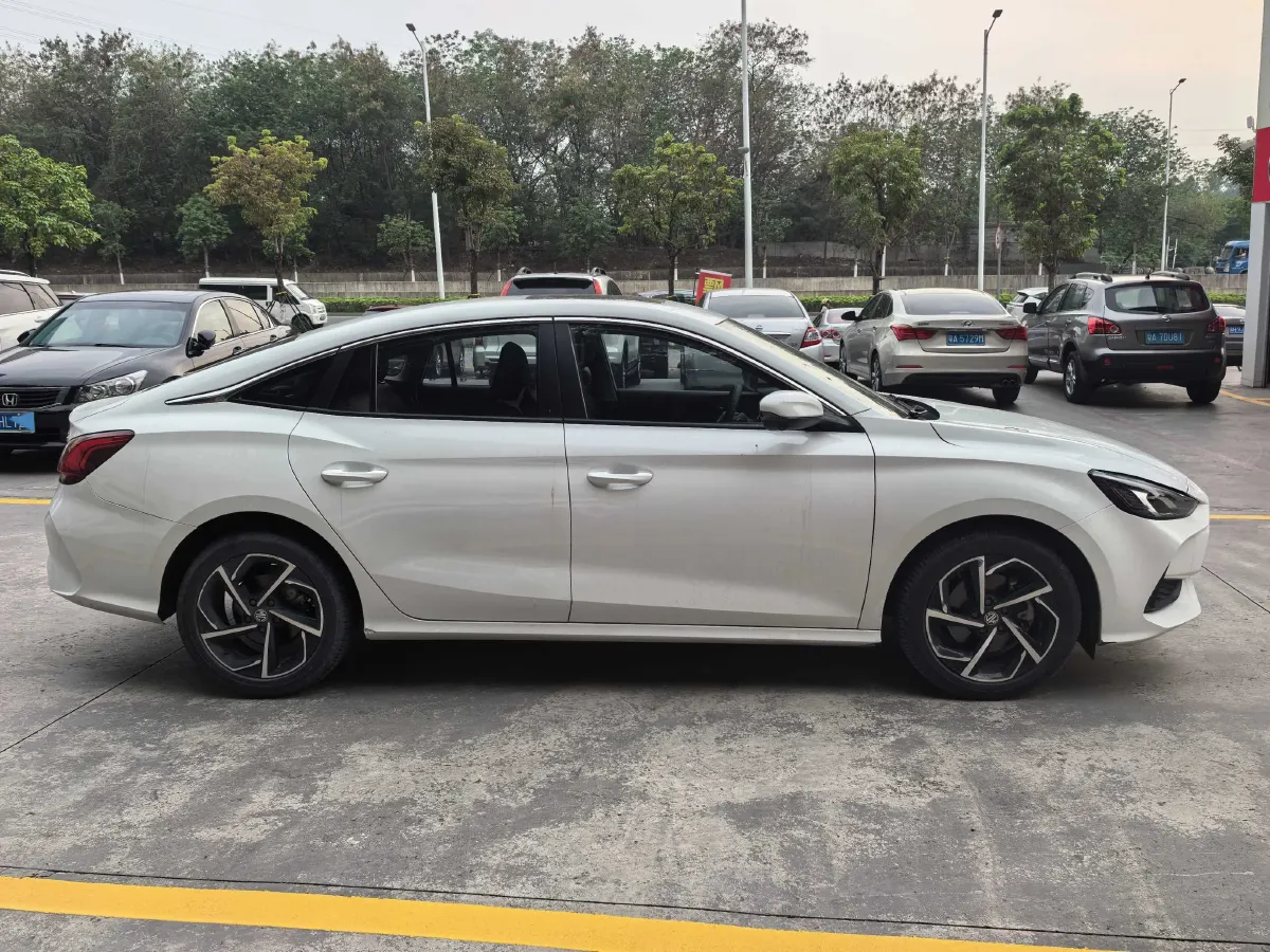 2021 MG 5 1.5T 173HP L4 7DCT,autocango,china used car exporter,china ev exporter,chinese used car exporter,chinese used ev exporter