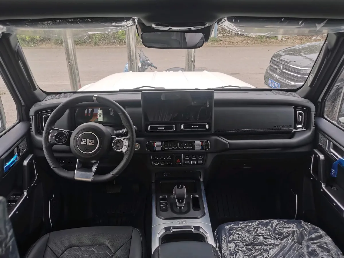 2024 212 212 T01 2.0T 252HP L4 8AT,autocango,china used car exporter,china ev exporter,chinese used car exporter,chinese used ev exporter