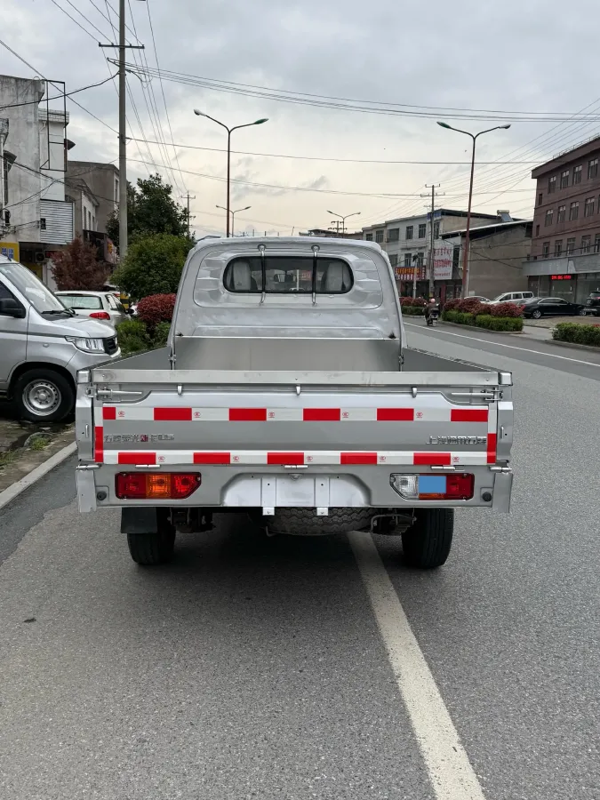 2023 WuLing RongGuang New Truck 1.5L 102HP L4 5MT,autocango,china used car exporter,china ev exporter,chinese used car exporter,chinese used ev exporter