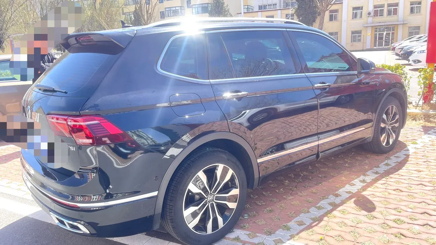 2024 Volkswagen Tiguan L 2.0T 186HP L4 7DCT,autocango,china used car exporter,china ev exporter,chinese used car exporter,chinese used ev exporter