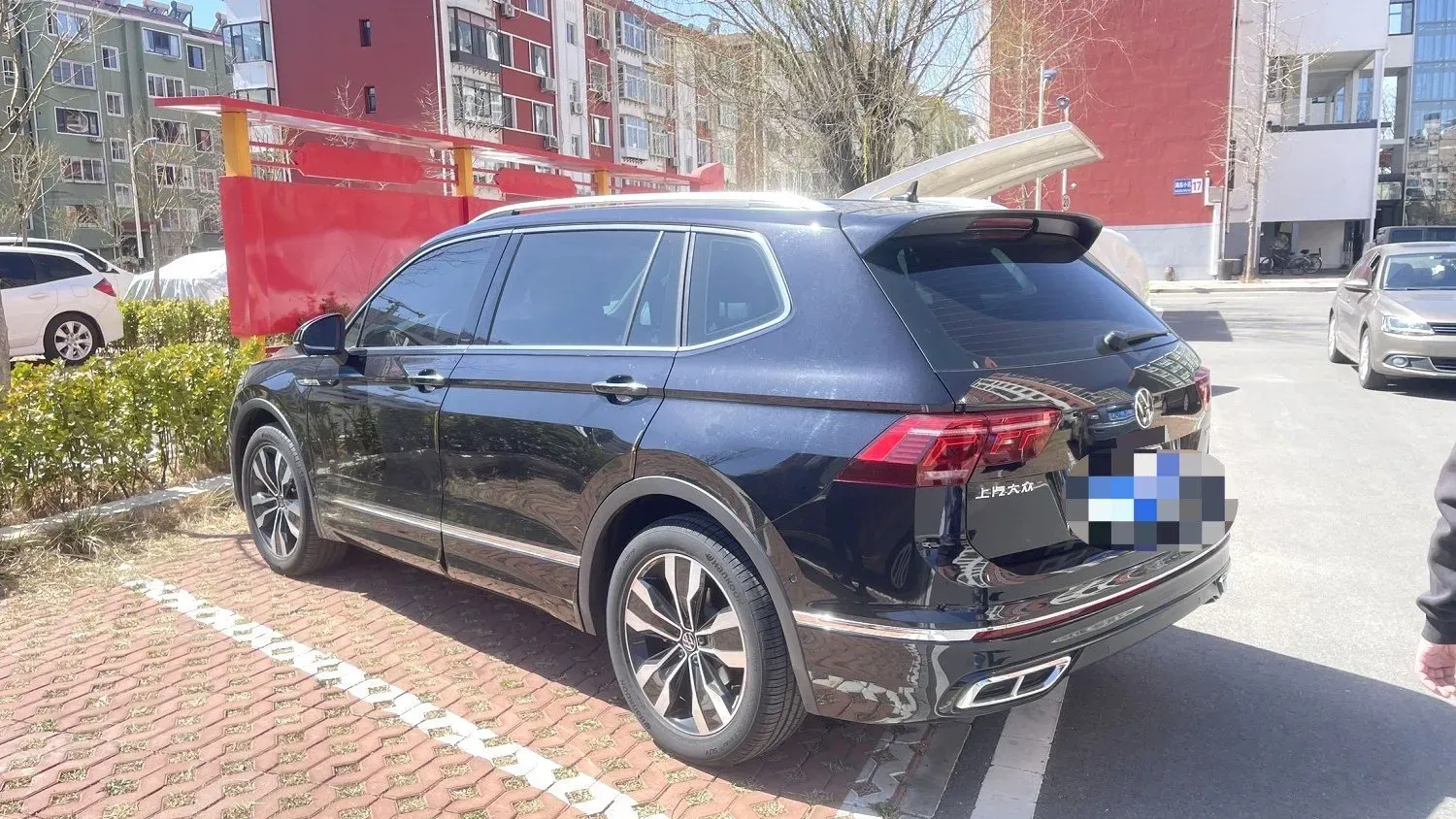 2024 Volkswagen Tiguan L 2.0T 186HP L4 7DCT,autocango,china used car exporter,china ev exporter,chinese used car exporter,chinese used ev exporter