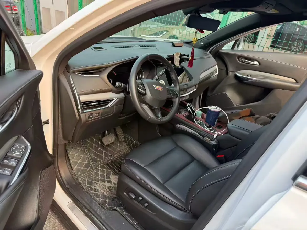 2022 Cadillac XT4 2.0T 237HP L4 9AT,autocango,china used car exporter,china ev exporter,chinese used car exporter,chinese used ev exporter