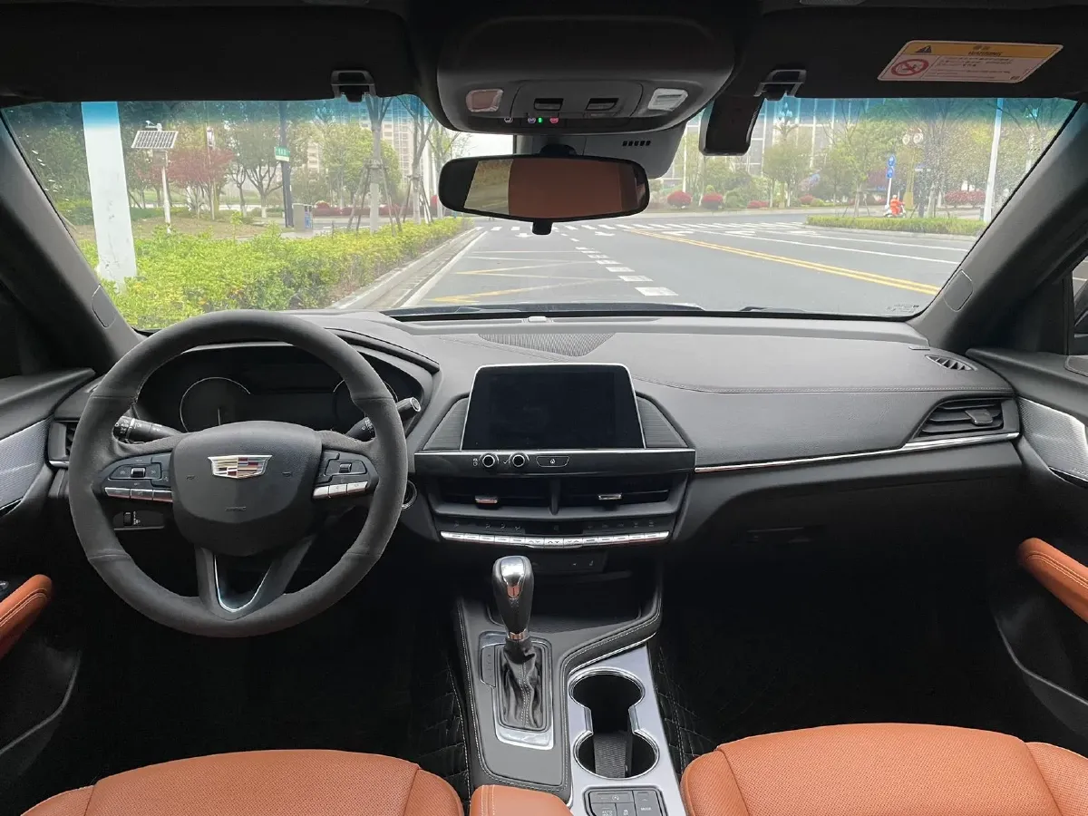 2023 Cadillac CT4 2.0T 237HP L4 8AT,autocango,china used car exporter,china ev exporter,chinese used car exporter,chinese used ev exporter