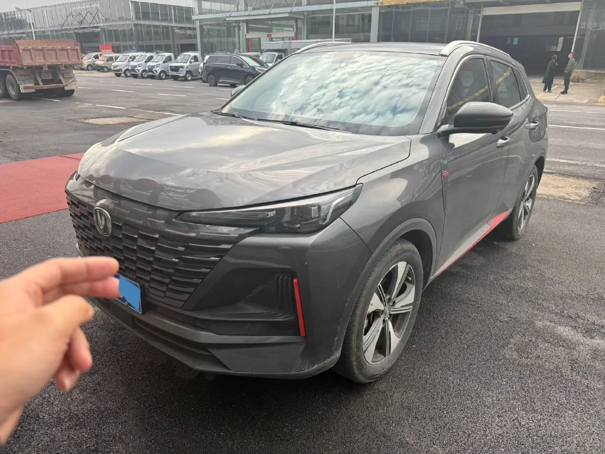 2022 ChangAn Oshan X7 Plus 1.5T 188HP L4 7DCT,autocango,china used car exporter,china ev exporter,chinese used car exporter,chinese used ev exporter