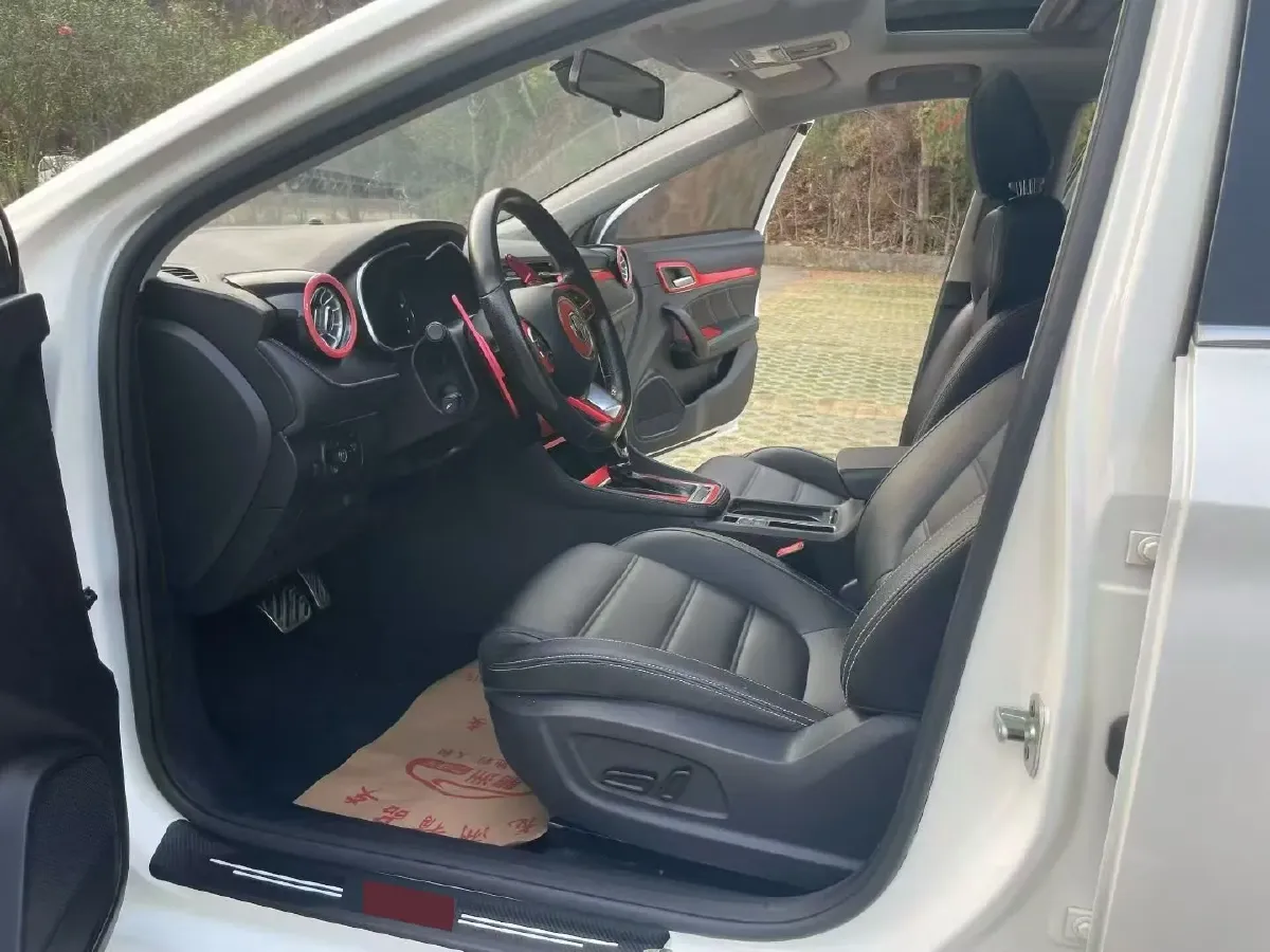 2019 MAXUS XinTu V80 2.5T 136HP L4 6AMT,autocango,china used car exporter,china ev exporter,chinese used car exporter,chinese used ev exporter