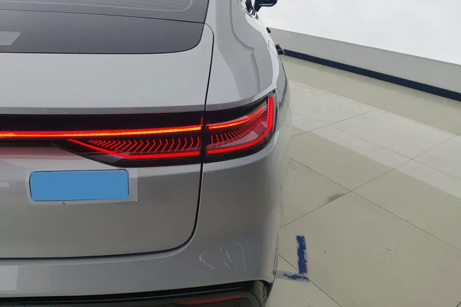 2025 Geely Galaxy Starshine 8 1.5T 163HP L4 3DHT PHEV 18.4KWH,autocango,china used car exporter,china ev exporter,chinese used car exporter,chinese used ev exporter