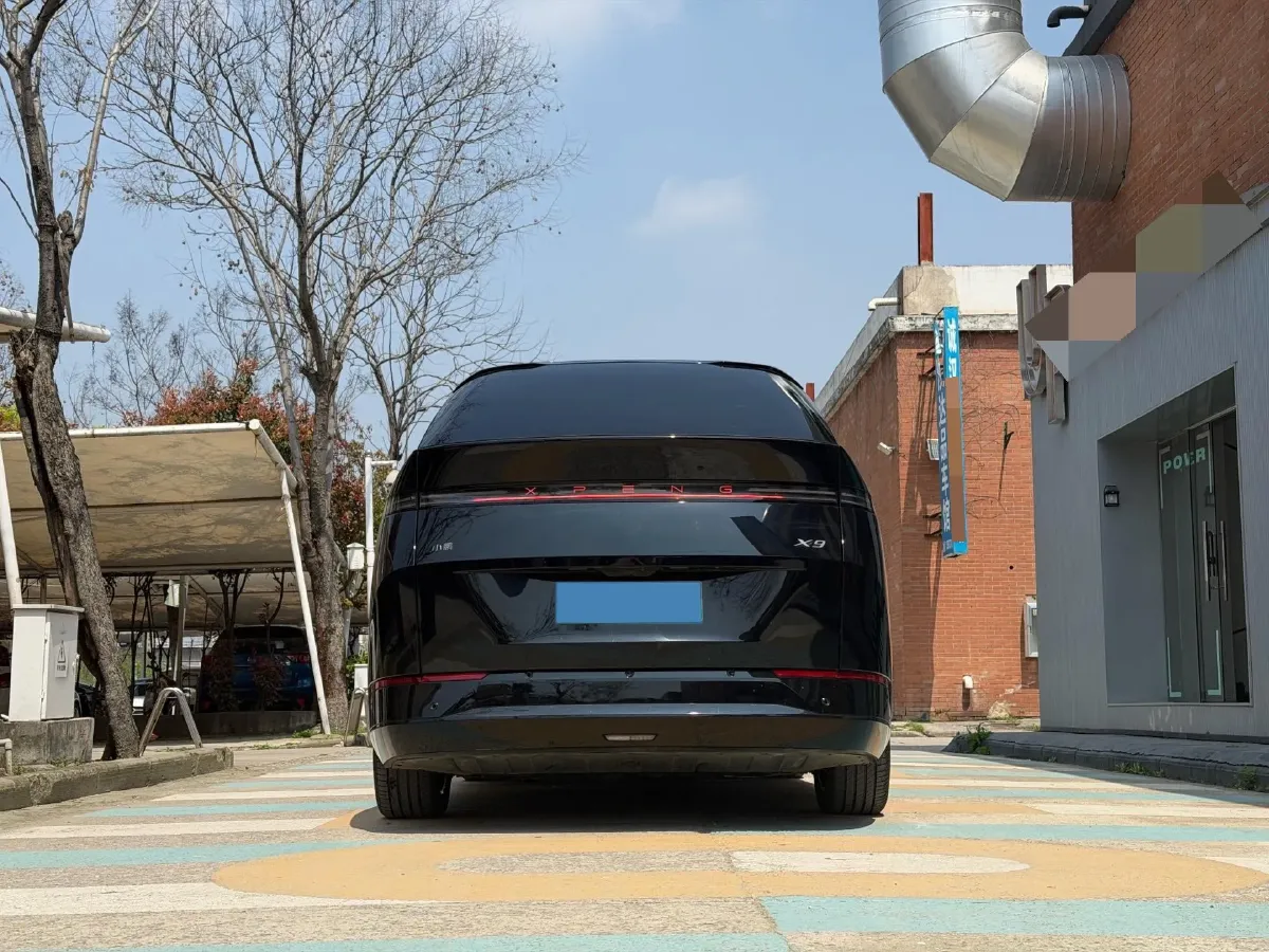 2025 Xpeng X9 BEV,autocango,china used car exporter,china ev exporter,chinese used car exporter,chinese used ev exporter