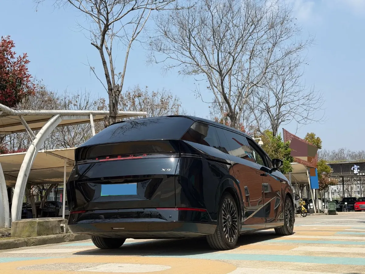2025 Xpeng X9 BEV,autocango,china used car exporter,china ev exporter,chinese used car exporter,chinese used ev exporter