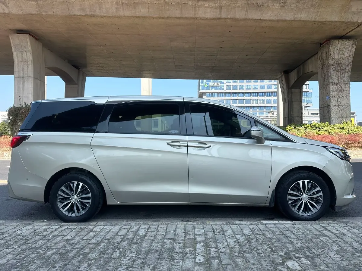2021 Buick GL8 2.0T 237HP L4 9AT,autocango,china used car exporter,china ev exporter,chinese used car exporter,chinese used ev exporter
