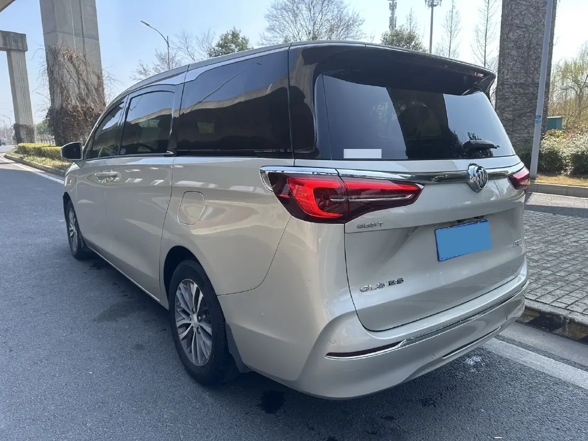 2021 Buick GL8 2.0T 237HP L4 9AT,autocango,china used car exporter,china ev exporter,chinese used car exporter,chinese used ev exporter