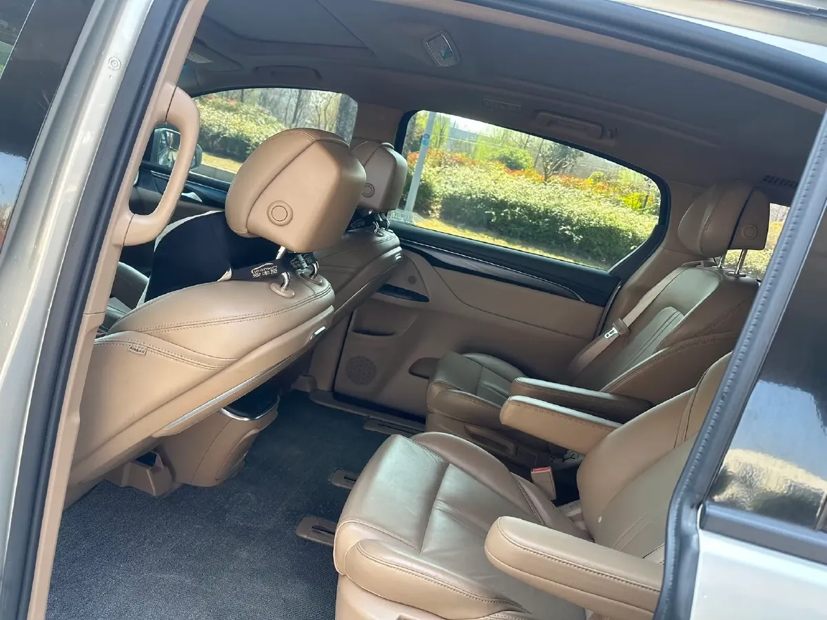 2021 Buick GL8 2.0T 237HP L4 9AT,autocango,china used car exporter,china ev exporter,chinese used car exporter,chinese used ev exporter