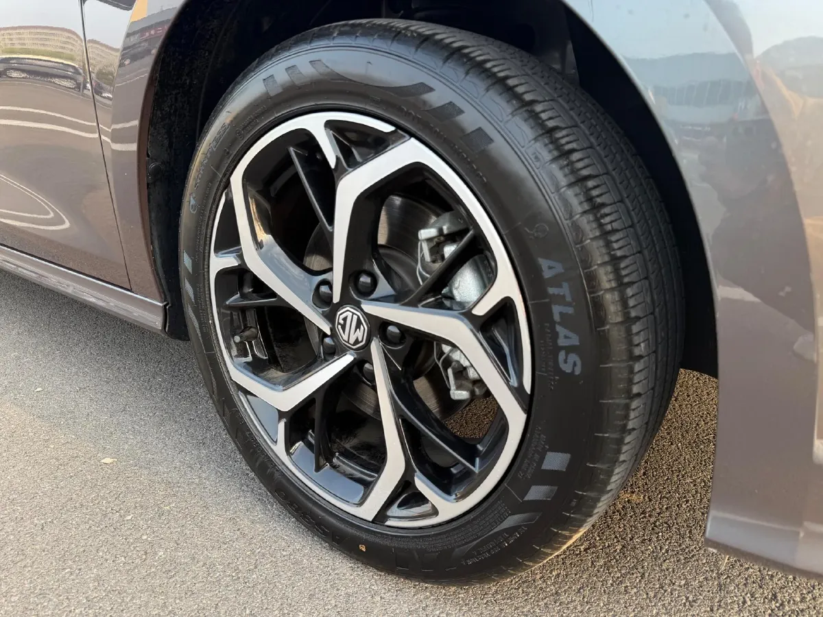 2025 MG 5 1.5T 181HP L4 7DCT,autocango,china used car exporter,china ev exporter,chinese used car exporter,chinese used ev exporter