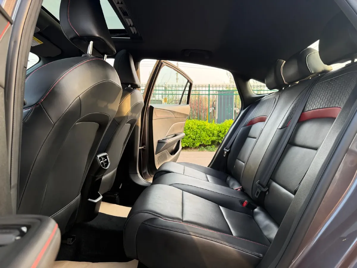 2025 MG 5 1.5T 181HP L4 7DCT,autocango,china used car exporter,china ev exporter,chinese used car exporter,chinese used ev exporter