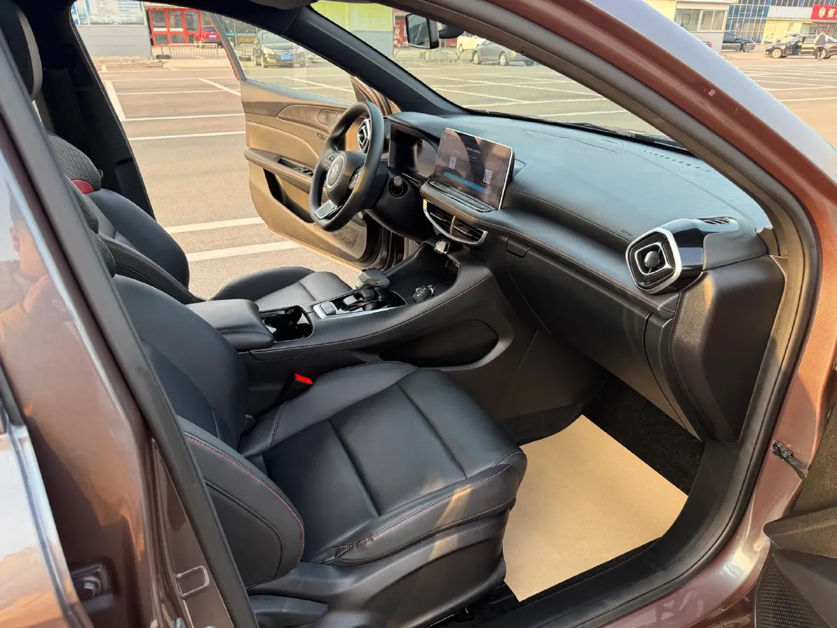 2025 MG 5 1.5T 181HP L4 7DCT,autocango,china used car exporter,china ev exporter,chinese used car exporter,chinese used ev exporter