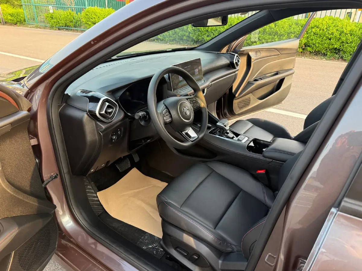 2025 MG 5 1.5T 181HP L4 7DCT,autocango,china used car exporter,china ev exporter,chinese used car exporter,chinese used ev exporter