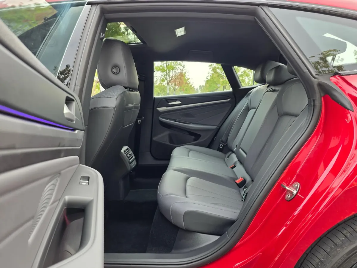 2026 Volkswagen Lamando 2.0T 220HP L4 7DCT,autocango,china used car exporter,china ev exporter,chinese used car exporter,chinese used ev exporter