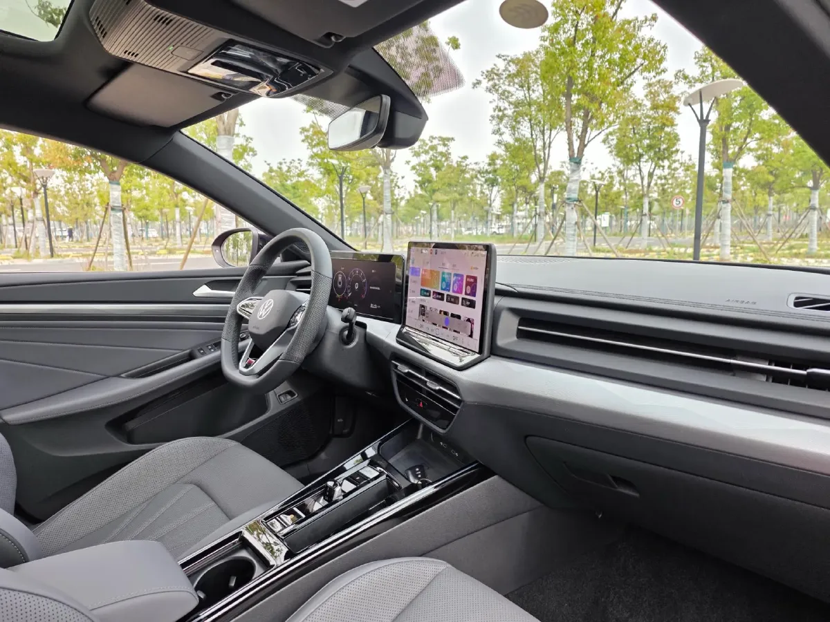 2026 Volkswagen Lamando 2.0T 220HP L4 7DCT,autocango,china used car exporter,china ev exporter,chinese used car exporter,chinese used ev exporter