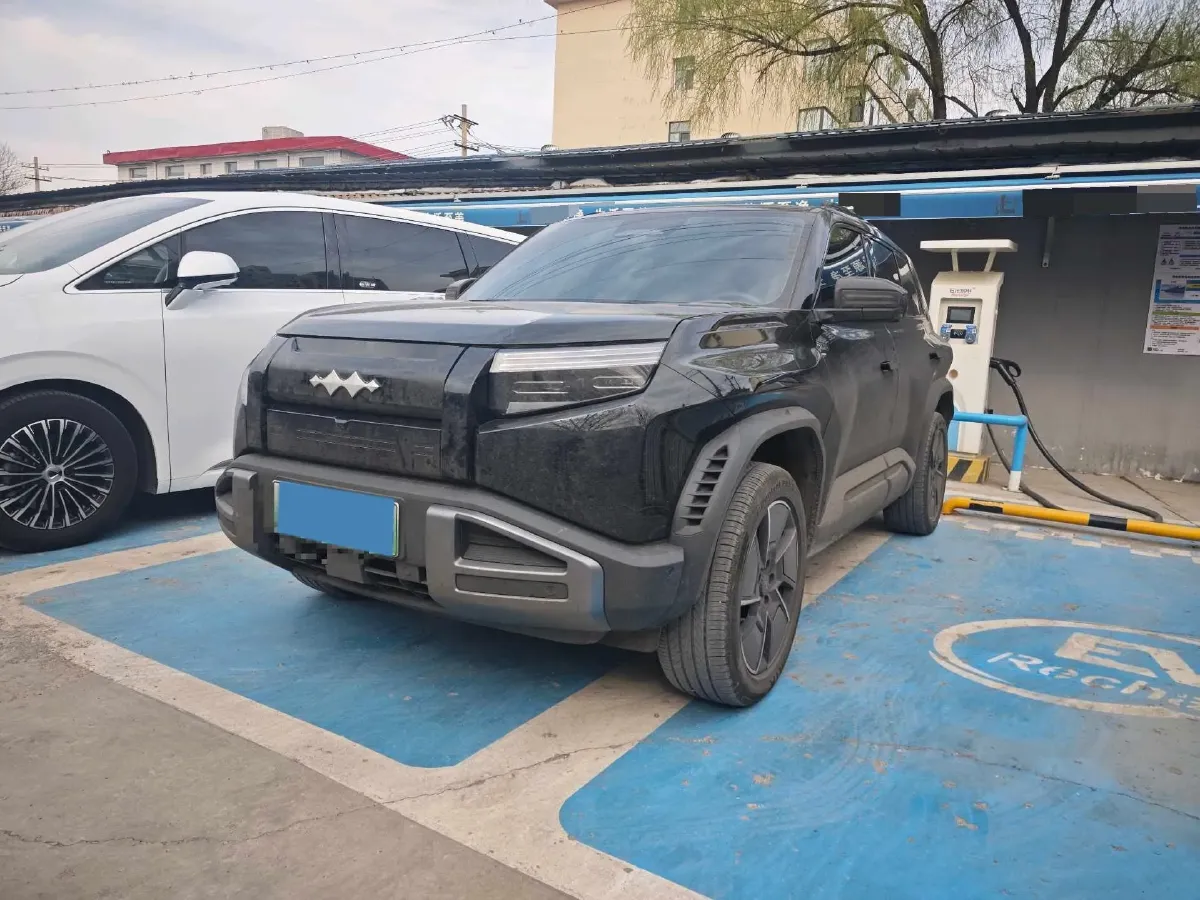 2025 FangChengBao Tai 3 BEV,autocango,china used car exporter,china ev exporter,chinese used car exporter,chinese used ev exporter