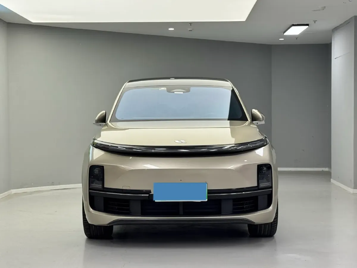 2023 Li L8 Range Extended 154HP REEV 40.9KWH,autocango,china used car exporter,china ev exporter,chinese used car exporter,chinese used ev exporter