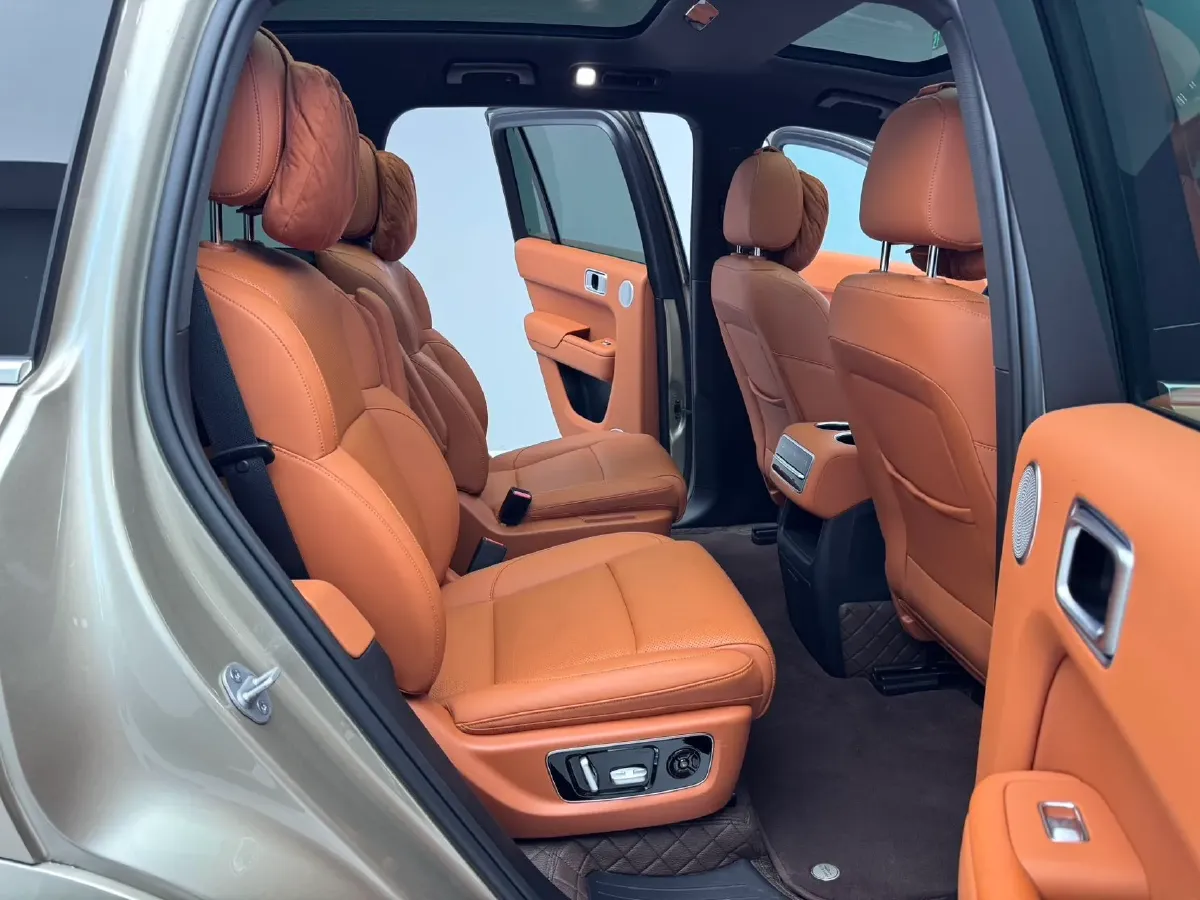 2023 Li L8 Range Extended 154HP REEV 40.9KWH,autocango,china used car exporter,china ev exporter,chinese used car exporter,chinese used ev exporter